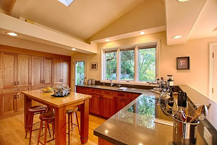 2222 Ocean Street, Santa Cruz, California 95060