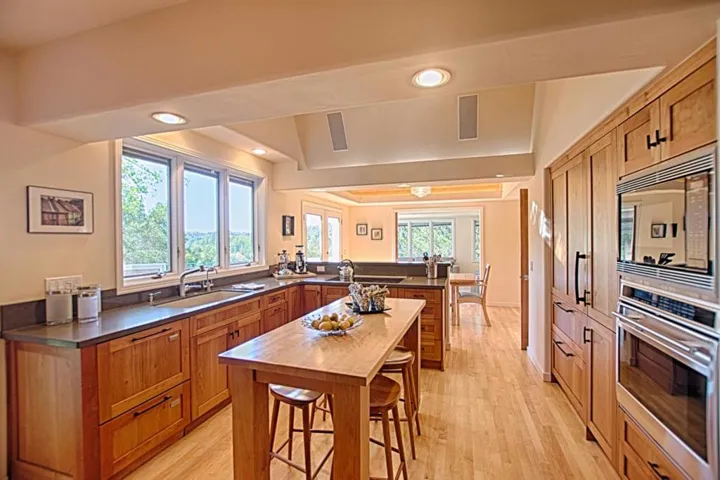 2222 Ocean Street, Santa Cruz, California 95060