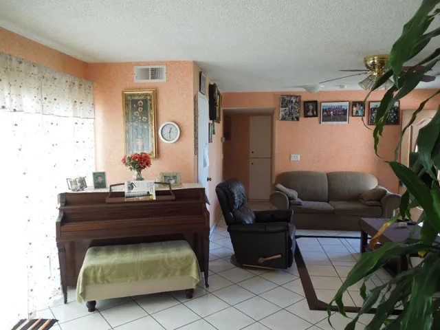 612 Victor Street, Salinas, California 93907