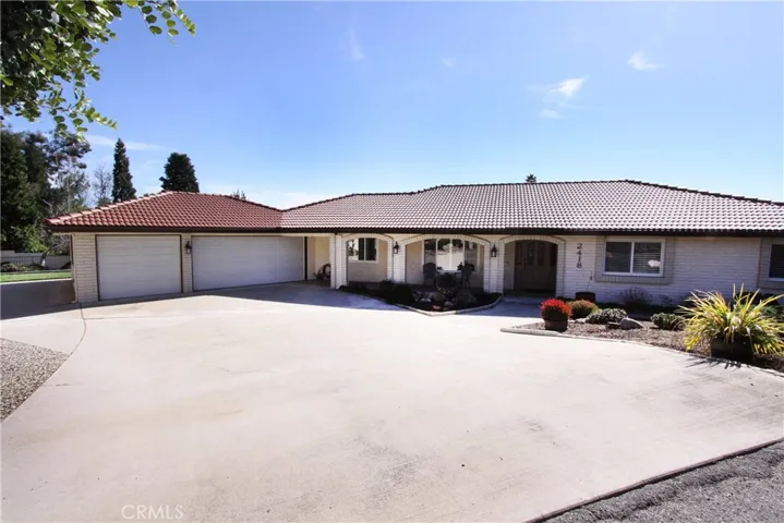 2418 Vista Drive, Upland, California 91784