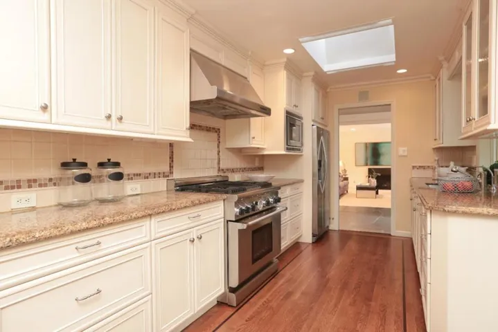 940 Continental Drive, Menlo Park, California 94025