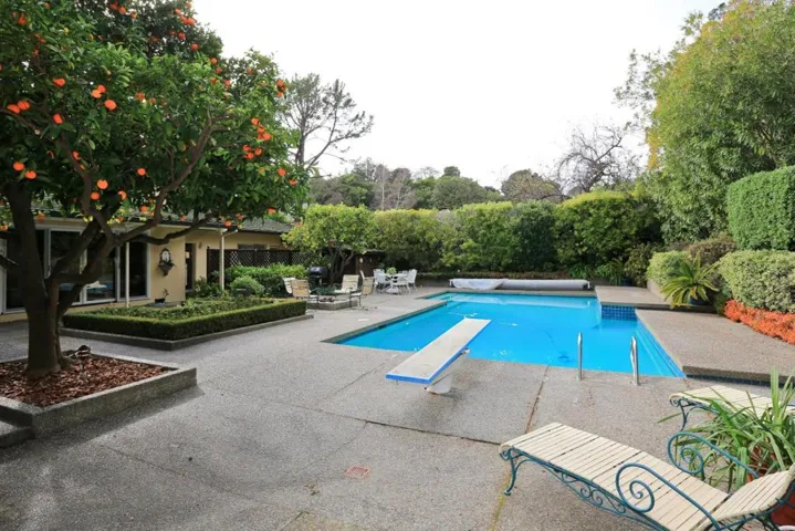 940 Continental Drive, Menlo Park, California 94025