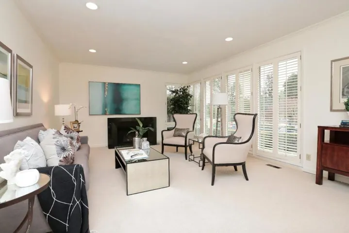 940 Continental Drive, Menlo Park, California 94025