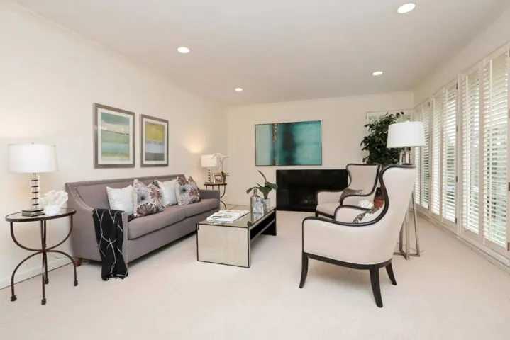 940 Continental Drive, Menlo Park, California 94025