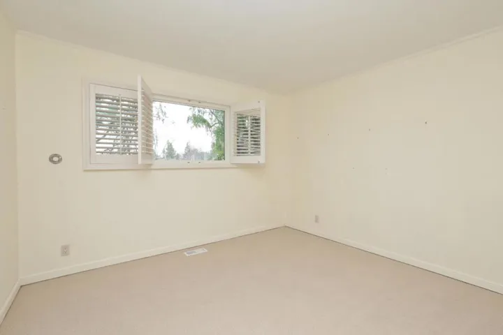 940 Continental Drive, Menlo Park, California 94025