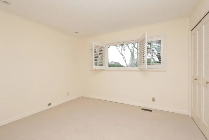 940 Continental Drive, Menlo Park, California 94025