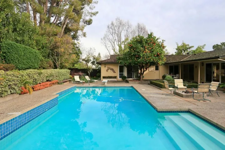 940 Continental Drive, Menlo Park, California 94025