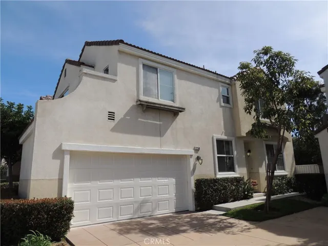 2250 Village Way, Signal Hill, California 90755