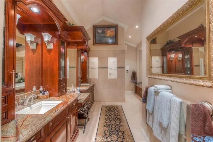 5850 E Trapper Trail, Anaheim Hills, California 92807