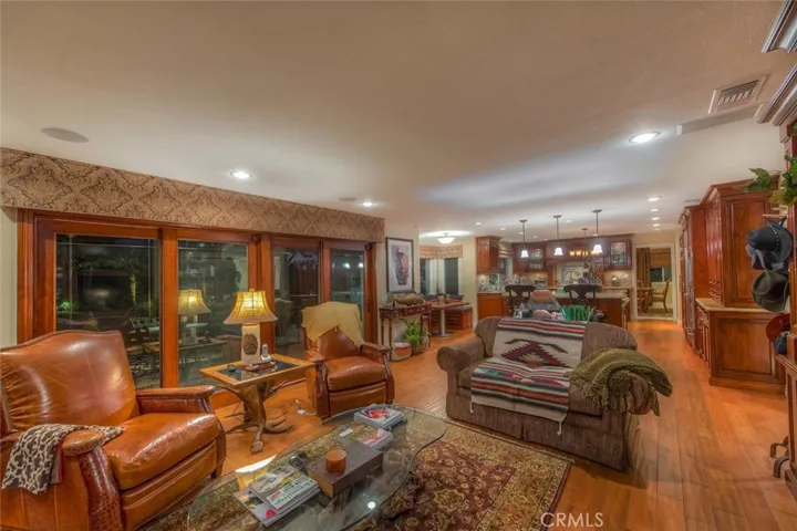 5850 E Trapper Trail, Anaheim Hills, California 92807