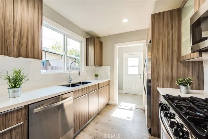 9514 Mills Avenue, Whittier, California 90603