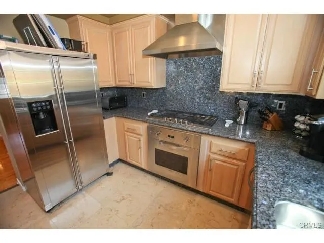 622 N Juanita Avenue B, Redondo Beach, California 90277
