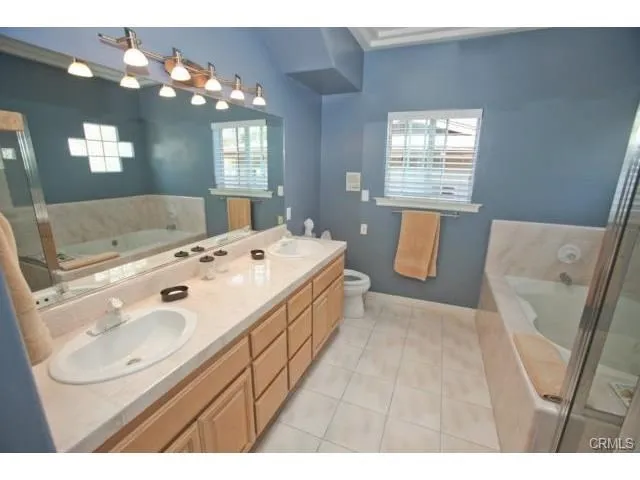 622 N Juanita Avenue B, Redondo Beach, California 90277