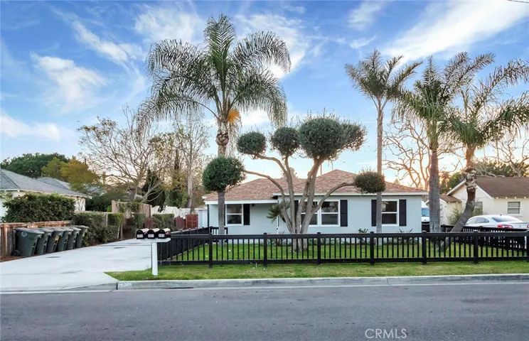 365 Walnut Street, Costa Mesa, California 92627