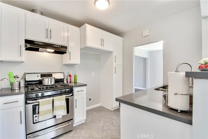 3026 Community Avenue, La Crescenta, California 91214