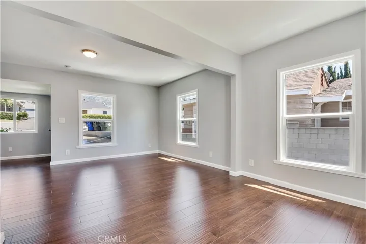 3026 Community Avenue, La Crescenta, California 91214
