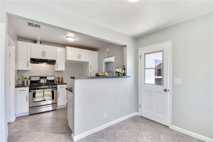 3026 Community Avenue, La Crescenta, California 91214