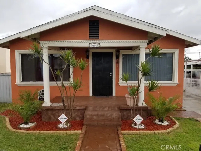 1004 E 77th Street, Los Angeles, California 90001