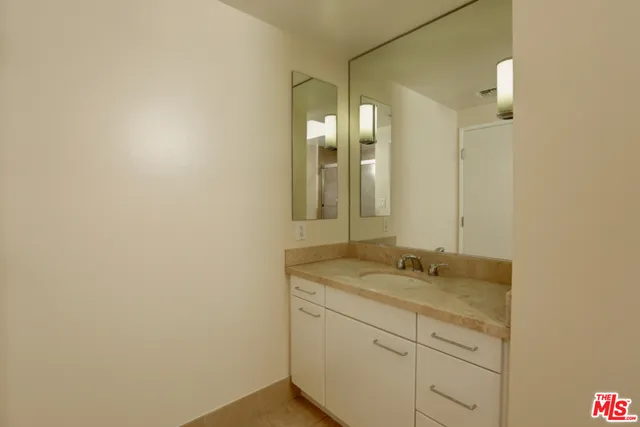 13600 Marina Pointe Drive 1806, Marina Del Rey, California 90292