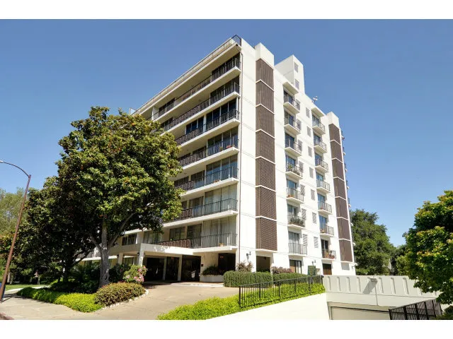 1330 University Drive 16, Menlo Park, California 94025