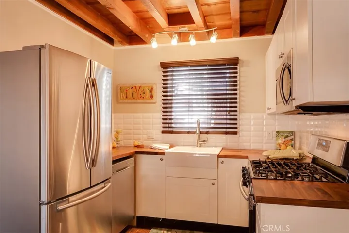 42765 La Placida Avenue, Big Bear, California 92315