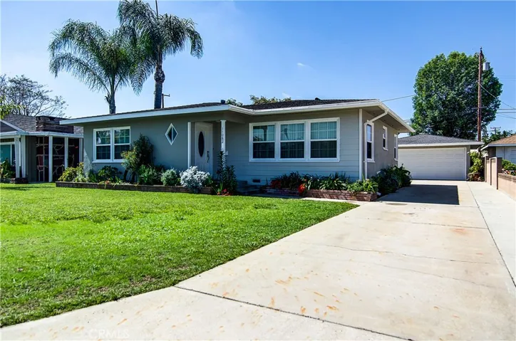 Suburban bliss starts here. As cute as the exterior is, WAIT until you get inside: