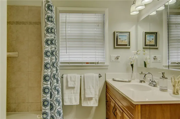 Crisp, clean and spacious,  with room for two: just what everyone wants in the bathroom!