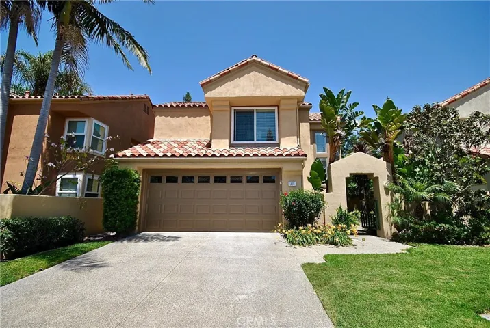 Stunning, Beautiful Upgraded Home with Full Driveway