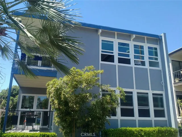 240 Fairview Street, Laguna Beach, California 92651