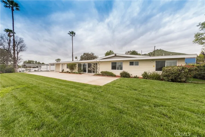 7333 Skyview Road, Jurupa Valley, California 92509