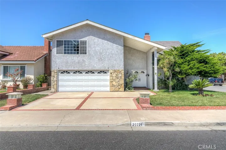 20221 Running Springs Lane, Huntington Beach, California 92646