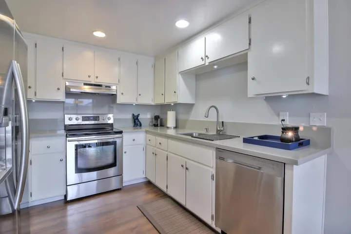 1883 Cherokee Drive 3, Salinas, California 93906