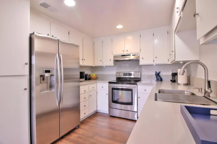 1883 Cherokee Drive 3, Salinas, California 93906