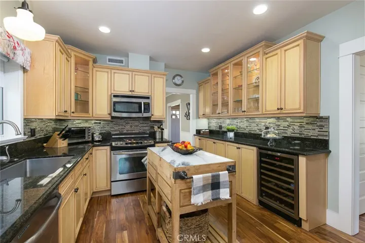 1680 Casa Grande Street, Pasadena, California 91104