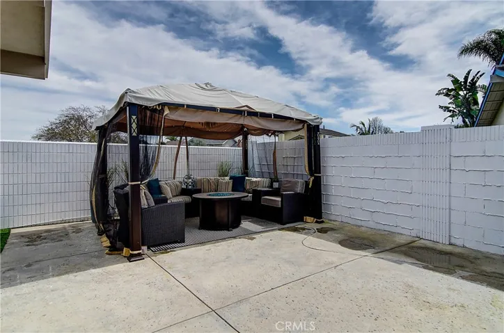Bolted-in gazebo is perfect for entertaining guests, pool parties, BBQs, or simply just relaxing.