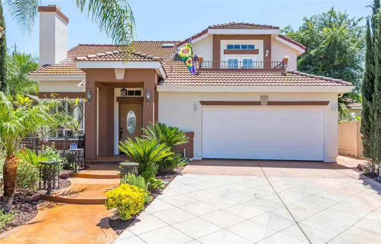 801 La Paz Circle, Corona, California 92879