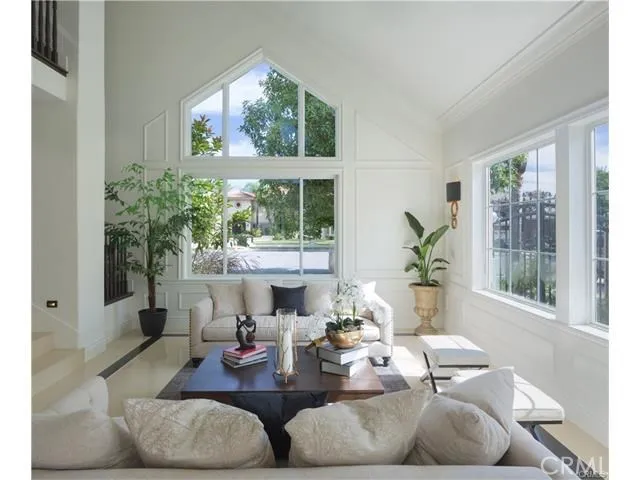 1485 N Pinebrook Avenue, Upland, California 91786