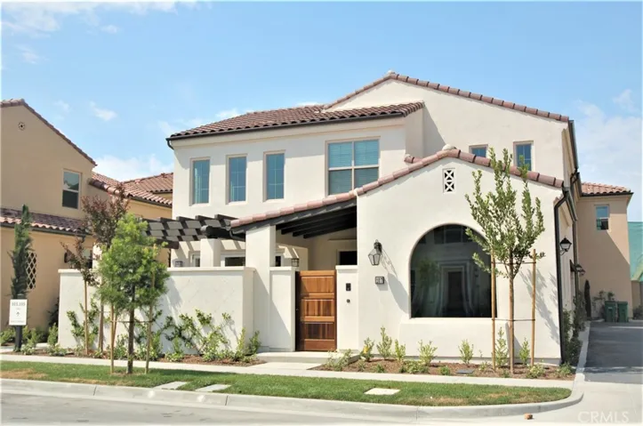 107 Holly Springs, Irvine, California 92618
