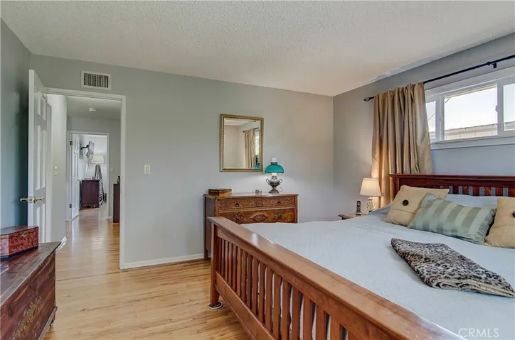 Seaside inspired paint palette lends a relaxing feel .