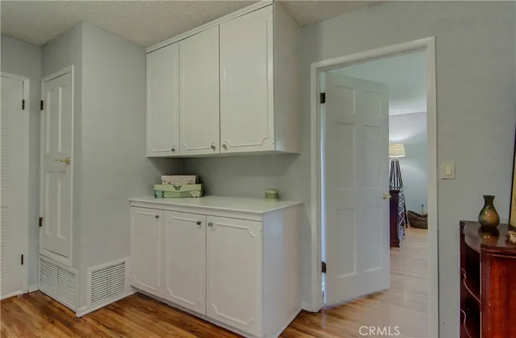 Great linen and storage space here. Save the bedroom closets for clothes as it should be!!