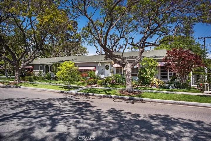 2036 – 2040 Chatwin Avenue, Long Beach, California 90815