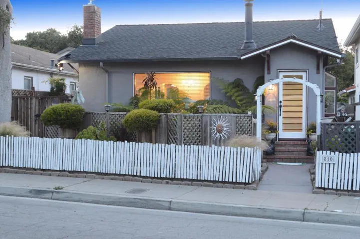 810 Congress Avenue, Pacific Grove, California 93950