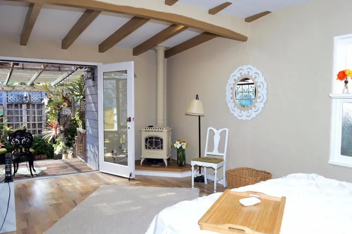 810 Congress Avenue, Pacific Grove, California 93950