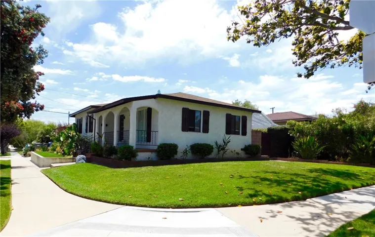 2736 Spreckels Lane, Redondo Beach, California 90278