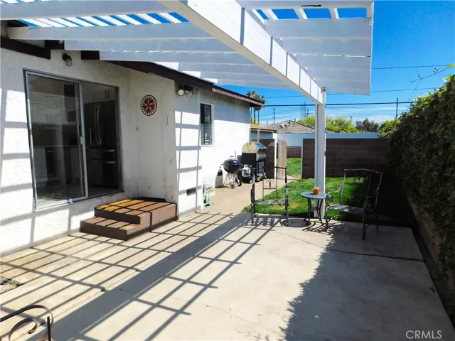 2736 Spreckels Lane, Redondo Beach, California 90278