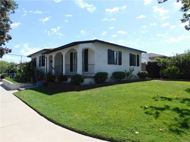2736 Spreckels Lane, Redondo Beach, California 90278