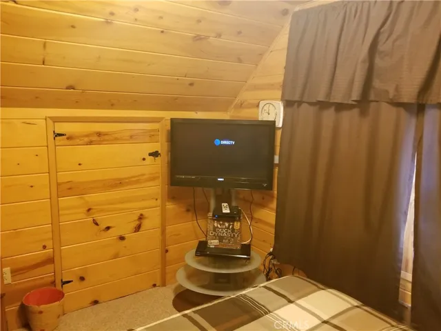 32830 Lone Pine Drive, Arrowbear, California 92382