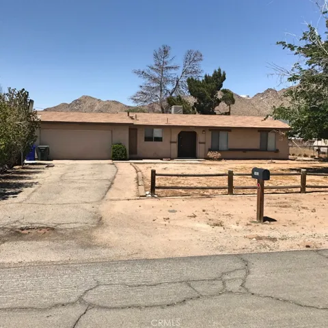 16050 Winnebago Road, Apple Valley, California 92307