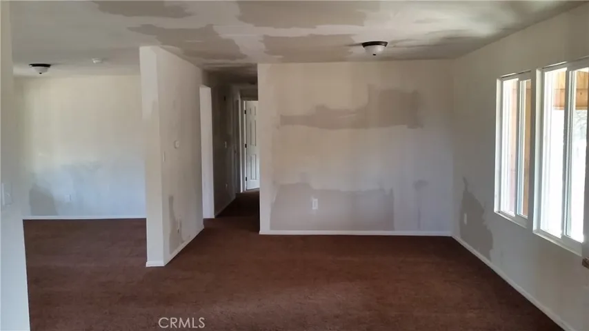 10962 Lincroft Road, Oak Hills, California 92344