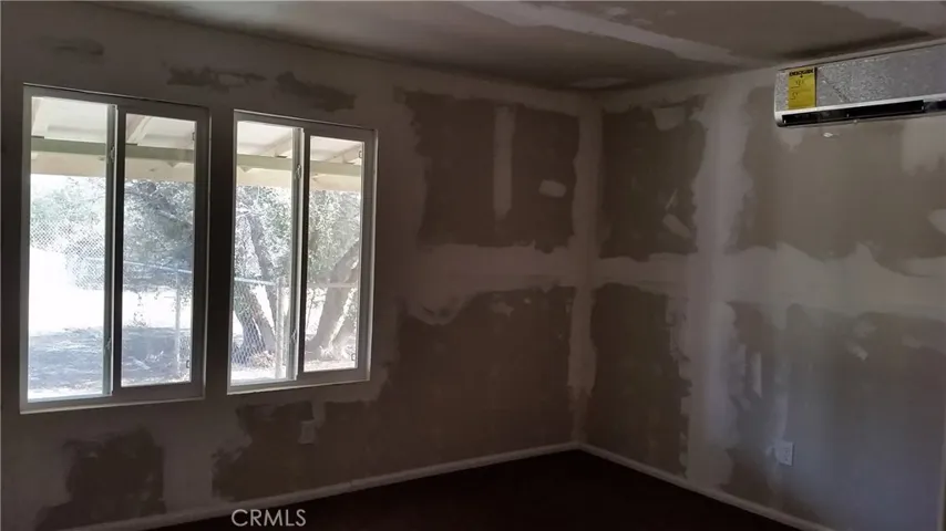 10962 Lincroft Road, Oak Hills, California 92344